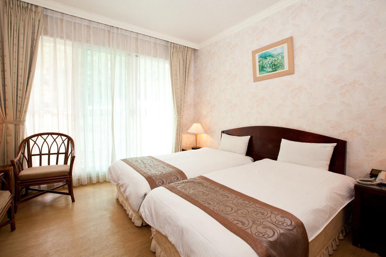 Lakeside Resort Nantou Esterno foto