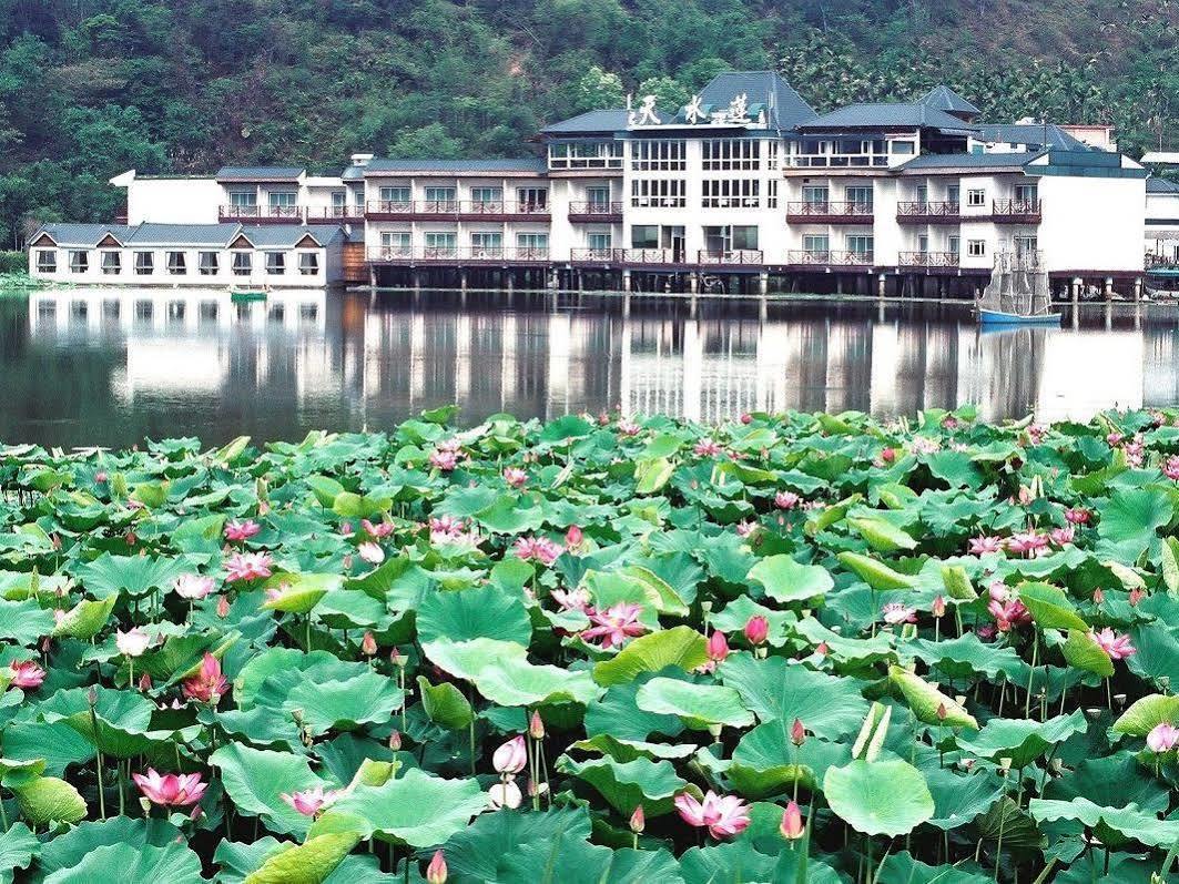 Lakeside Resort Nantou Esterno foto