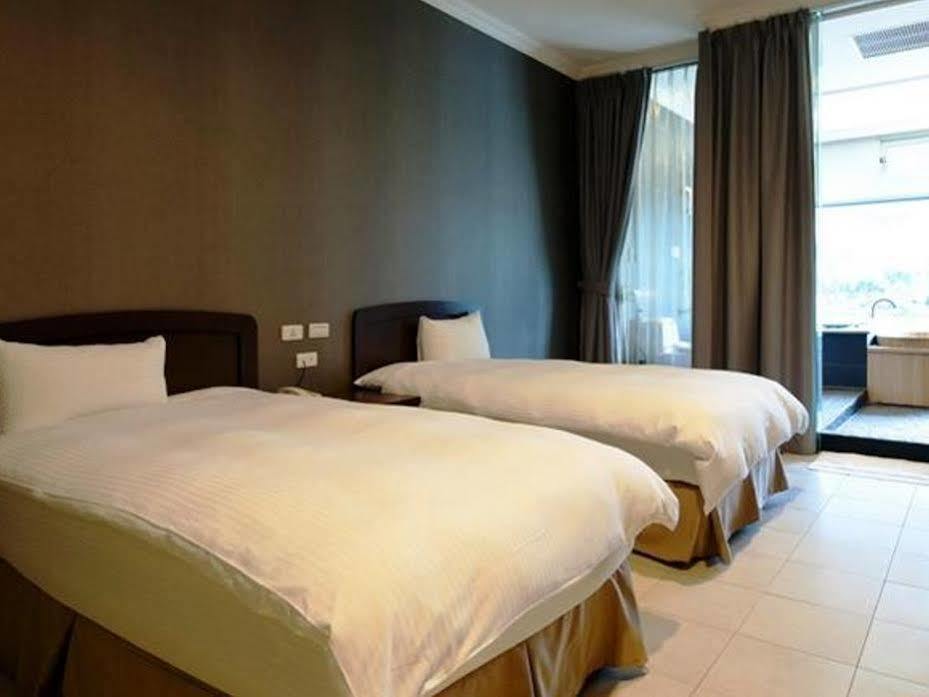 Lakeside Resort Nantou Esterno foto