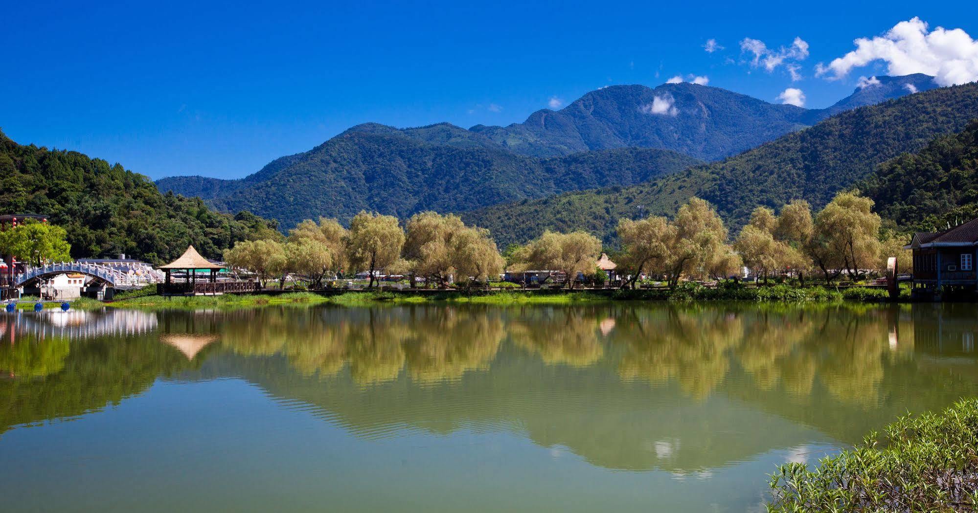 Lakeside Resort Nantou Esterno foto